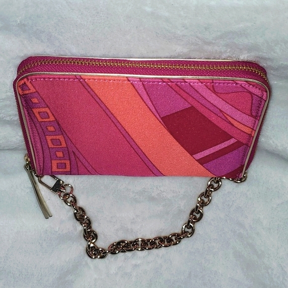 Ann Taylor Organizing Wallet on Chain - Picture 6 of 14